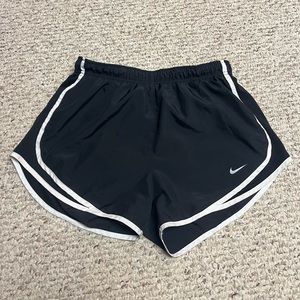 EXCELLENT CONDITION Nike Black and White Dri-Fit Running Active Shorts